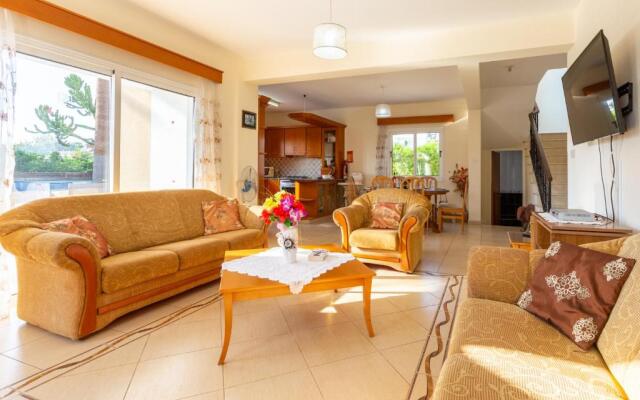 Villa Anastasia Large Private Pool Walk to Beach A C Wifi Car Not Required Eco-friendly - 2400