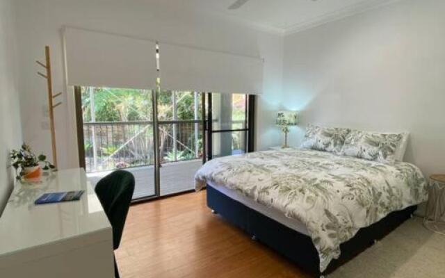 Rainbow Beachhouse - deluxe, pristine location