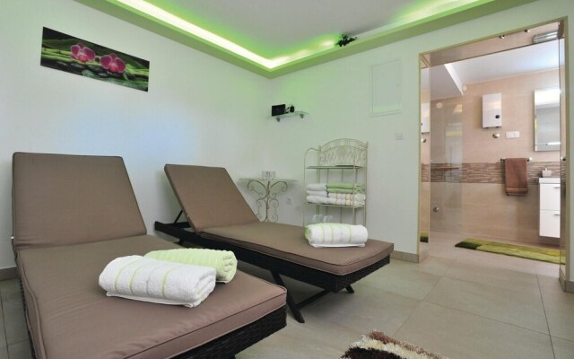 Amazing Home in Razanj With Sauna, Wifi and 6 Bedrooms