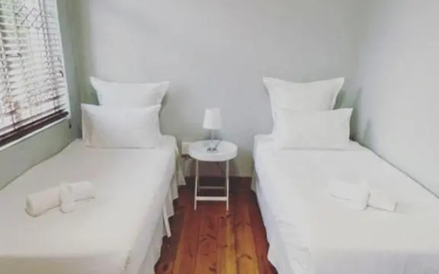 Everly4 Guest Apartment