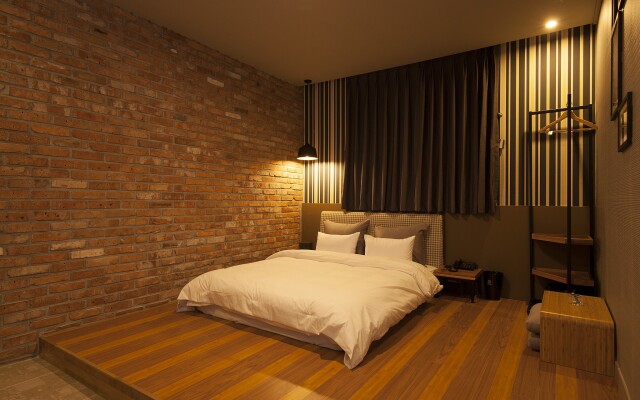 Hotel Gray