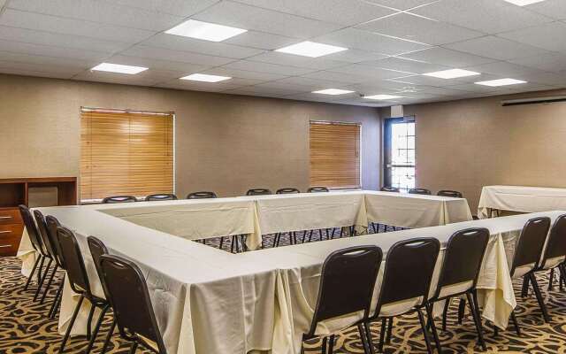 Comfort Inn Owatonna near Medical Center