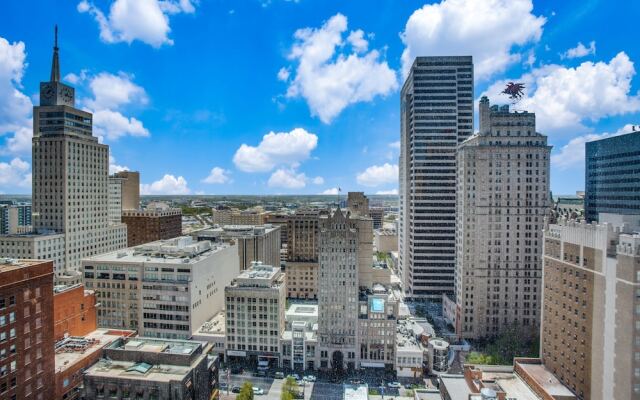 18th FL Stylish CozySuites w/ roof pool, gym #2