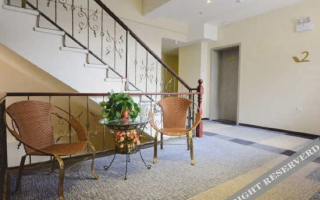 EAKA365 Chain Hotel (Dalian Railway Station Zhongshan Square)