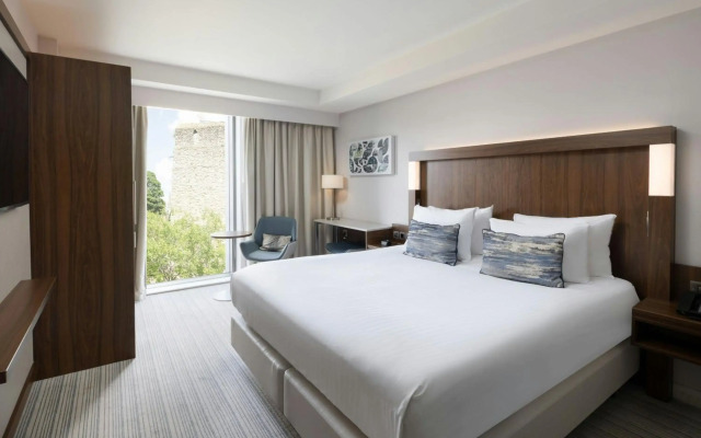 Courtyard by Marriott Oxford City Centre