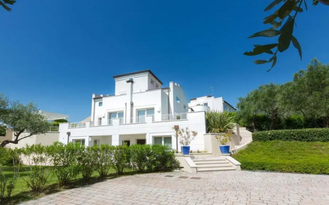 Villa Surya 8 2 in Scacciano