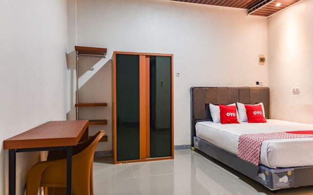 OYO 93503 Lotte Residence