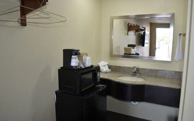 Budget Inn Buffalo Airport