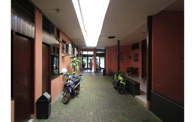 Hotel Bakti