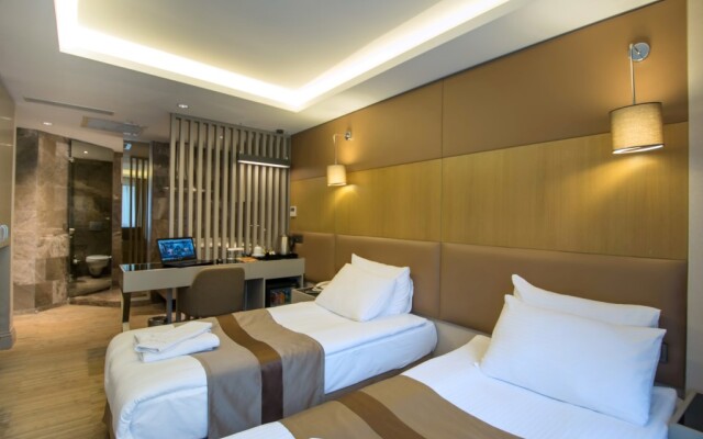 GK Regency Suites