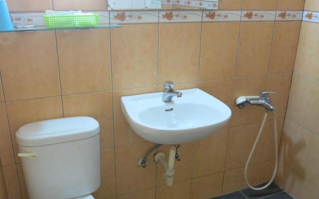 Reui Cheng Hotel