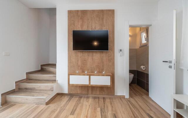 Luxury Apartments - La Vir 1 & 2