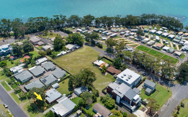 SANDALWOOD Huskisson 4pm Check Out on Sundays