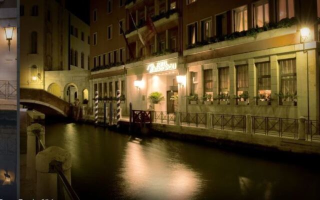 Hotel Papadopoli Venezia MGallery by Sofitel