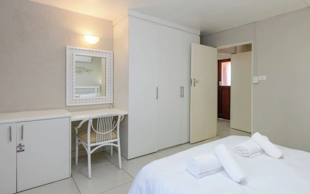 San Lameer Villa Rentals  2510