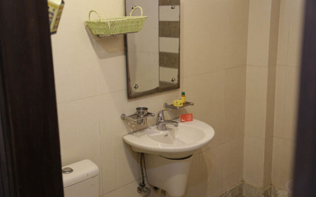 FabHotel Karol Bagh Main Market