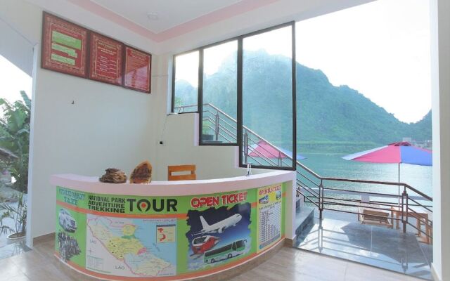 Funny Monkeys Homestay