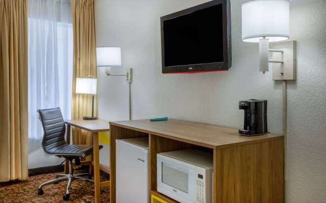 Hotel Carolina, a Days Inn by Wyndham