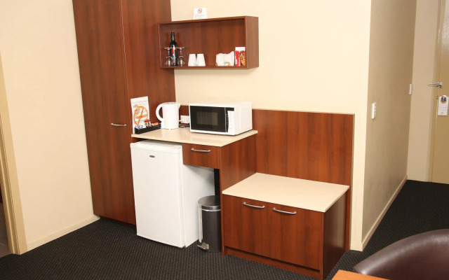 Rocky Resort Motor Inn