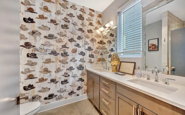 Rooftop Deck Shuffleboard BBQ Near Downtown