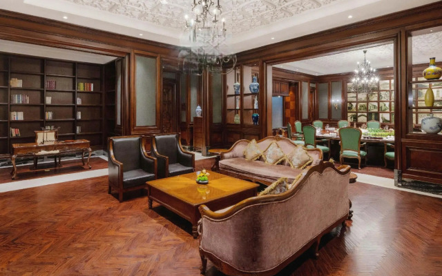 S & N International Hotel Linhai