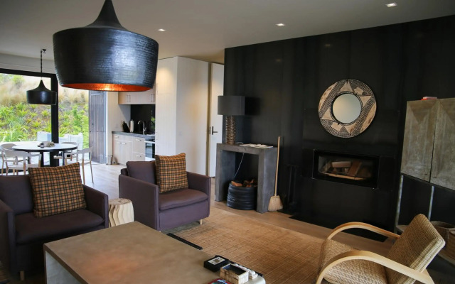 Kinloch Manor & Villas