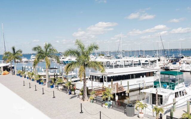 The Suites at Fishermen's Village