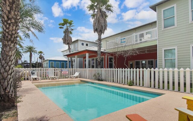 Beach Club Clubhouse 2