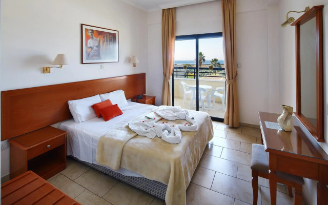 Panareti Coral Bay Hotel