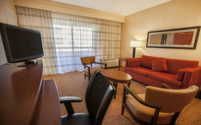 Courtyard by Marriott Chicago Highland Park/Northbrook