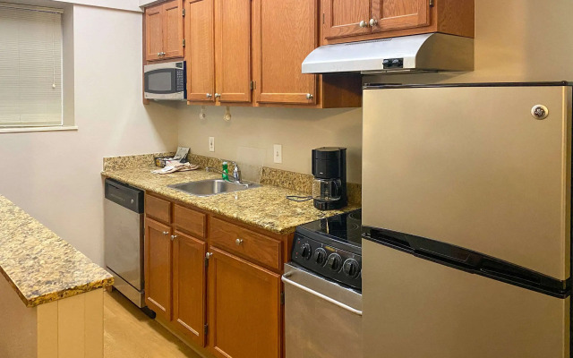 MainStay Suites Middleburg Heights Cleveland Airport