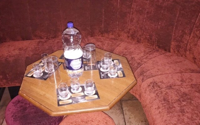 McCauls Bar & Guesthouse