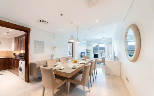 8 Boulevard Walk by Maison Privee