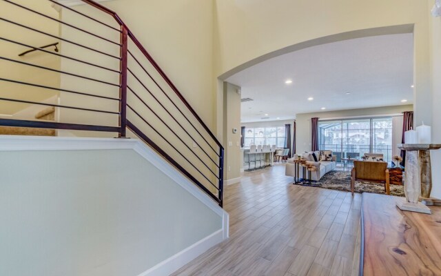 Solterra - 7004 Oak Wood Street