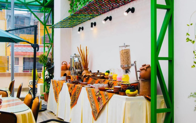 Las Brisas Hotel