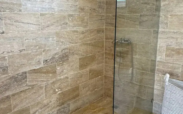 Large 3-bedroom Apartment