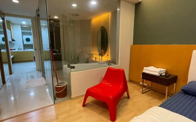 Stylish Romantic Couples Getaway at KL City 1419