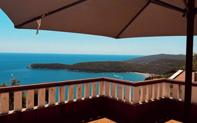 Budva Felix Suits
