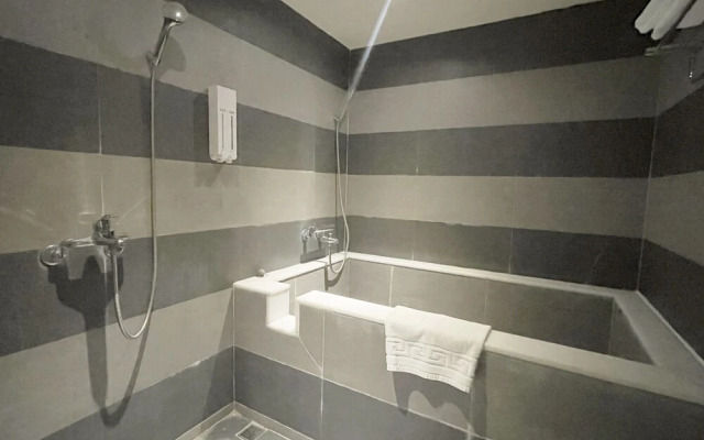 Roader Hotel Hualien Dongda