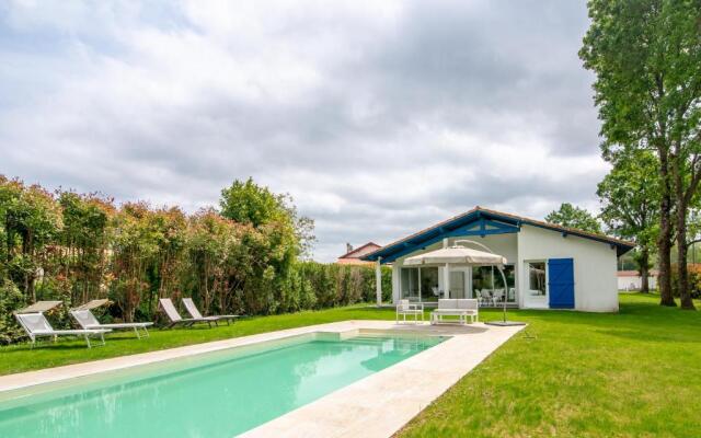 Biarritz 64 Road House