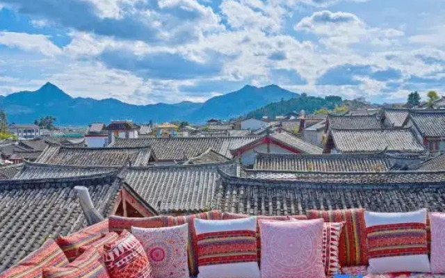 Sanfang Qixiang · Cute Pet | Travel Photography holiday Villa