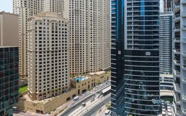 West Tower by Hi Guests Vacation Homes - Hotel in ดูไบ - Photo 2