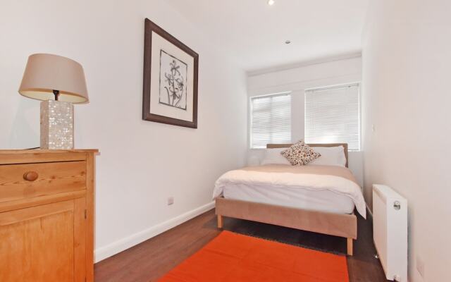 Clarendon Apartment