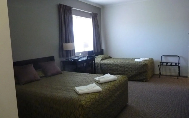 Redcliffe Motor Inn