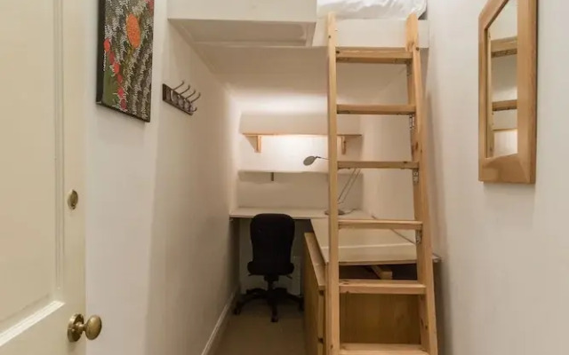 Beautiful City Center 2 Bed Apartment with Park View