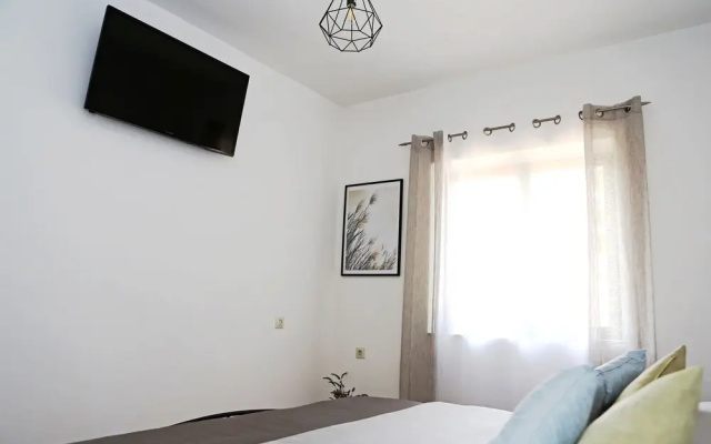Apartment Adam