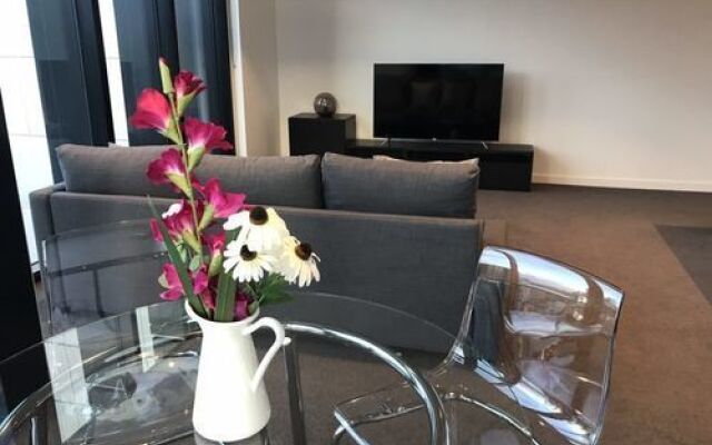Southbank Platinum Tower Apartment