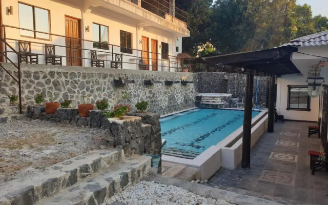 Raya Del Sol Dive Resort