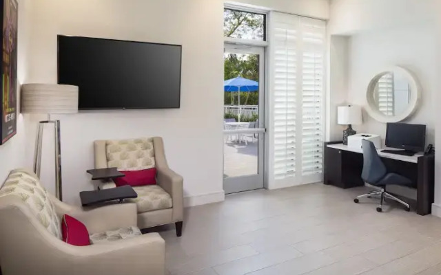 Star Suites By Riverside Theatre