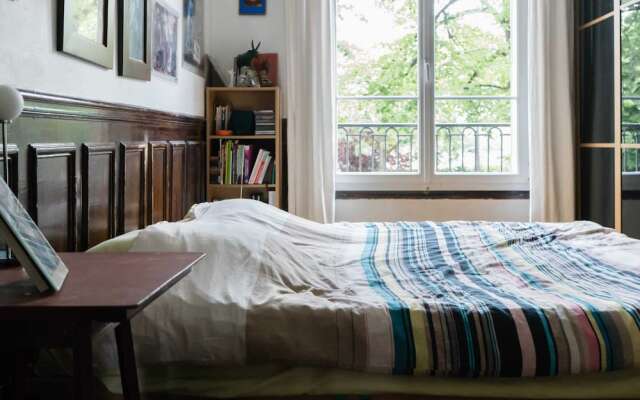 Charming Bright Apartment at Montparnasse
